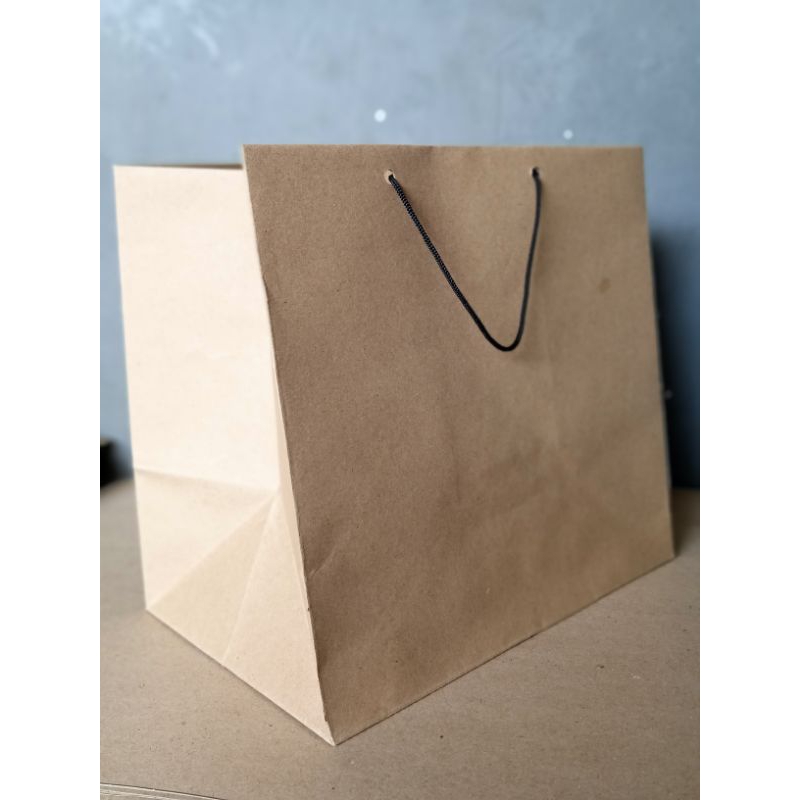 

Paper bag polos coklat ukuran 22x16x21(paket 12pcs) Paperbav polos coklat |Tas Kertas |Tas kertas| Tas Kado