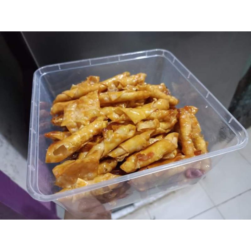 

kacang sembunyi per box 500grm 24rb ad pedas dn manis