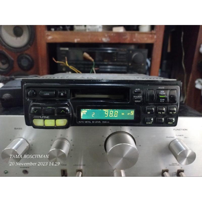 Head unit tape mobil Alpine 7517E