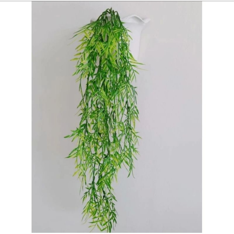 Tanaman plastik merambat menjuntai daun bambu kuning