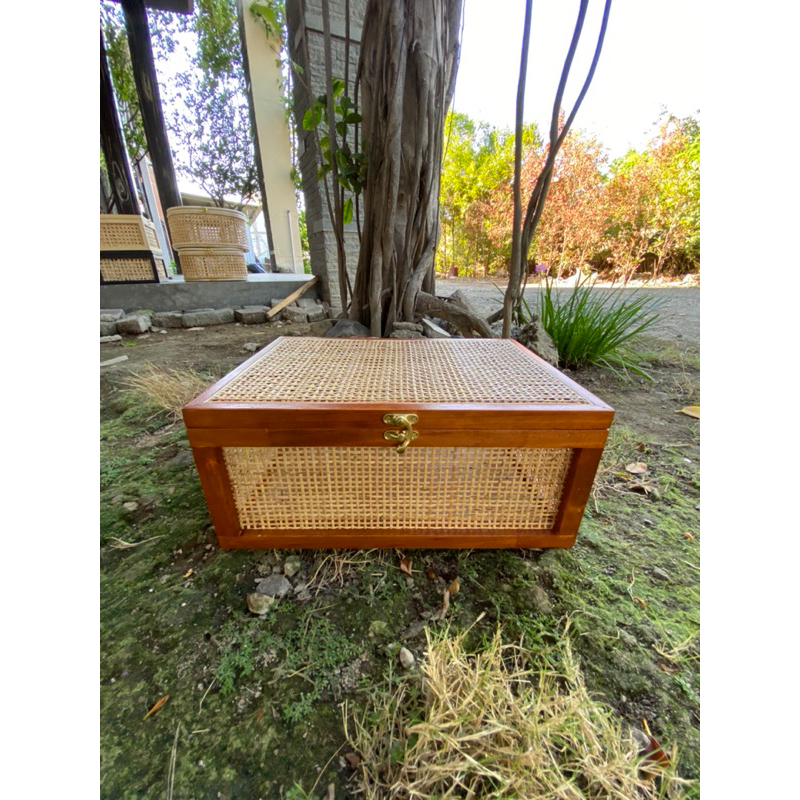 

fathiya box hamper / wadah hamper / box seserahan / box premium / wadah parcel / hamper natal implek hari raya / box oval series