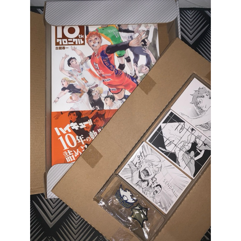 [ OFFICIAL MERCH ] Haikyuu 10th Chronicle ( Book, Pin, Card, Standee )