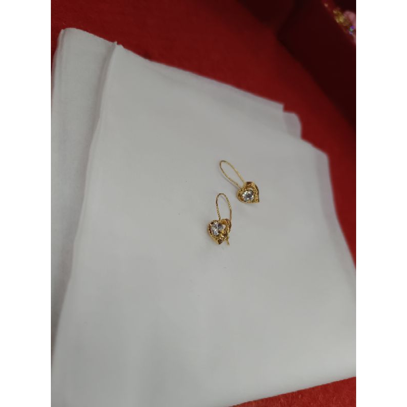 anting desi love setengah gram