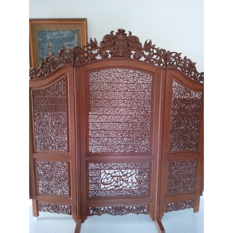 [NEW] PENYEKAT / PEMBATAS RUANGAN KALIGRAFI UKIRAN SKETSEL SURAT YASIN ORIGINAL KAYU JATI