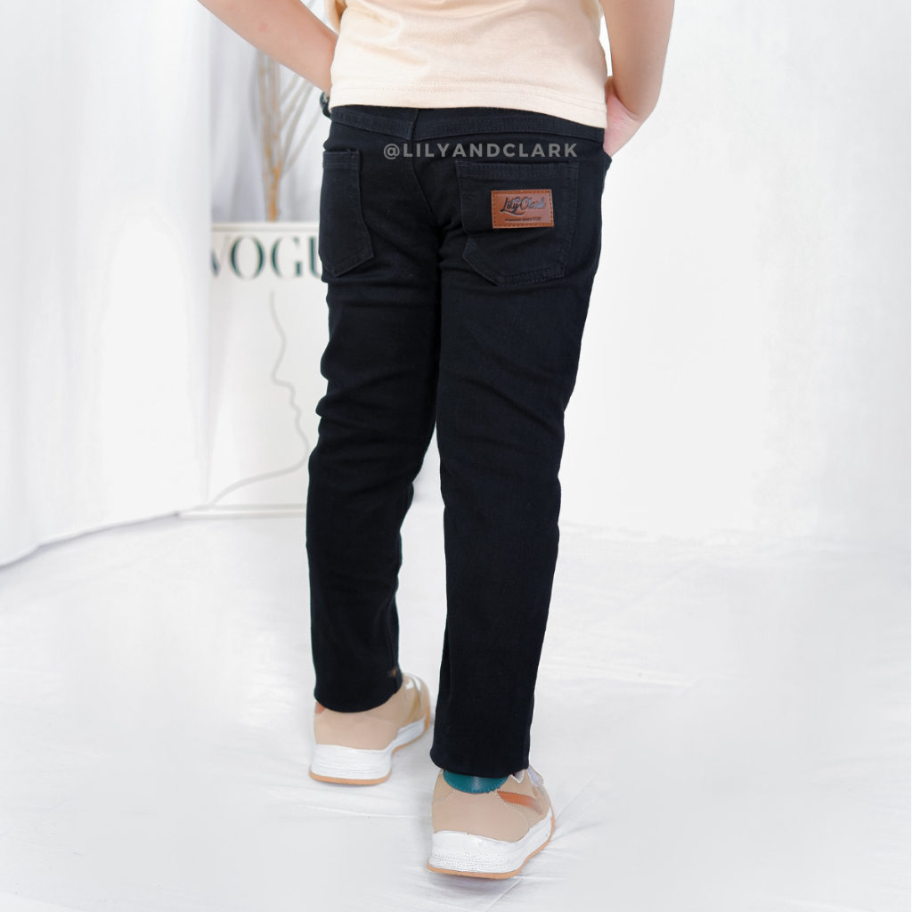 Lily And Clark Celana Jeans Panjang Anak Bold V2  Warna Hitam JB03
