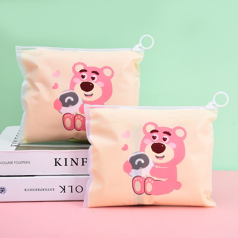 

BLANJA.ids POUCH ZIPLOCK TRANSPARAN SALJU MOTIF KAKTUS BEAR RABBIT ANIMAL/ Tas Karakter Unicorn Zip Lock Plastik Zipper Lock Alat Tulis/ KOTAK PENSIL/ATK /Barang Unik Murah Import/Pouch Sanrio kuromi lotso dll