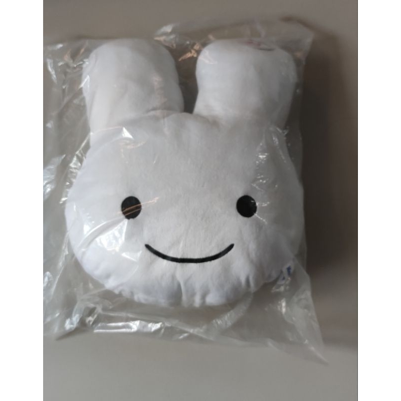 Boneka bantal merries putih