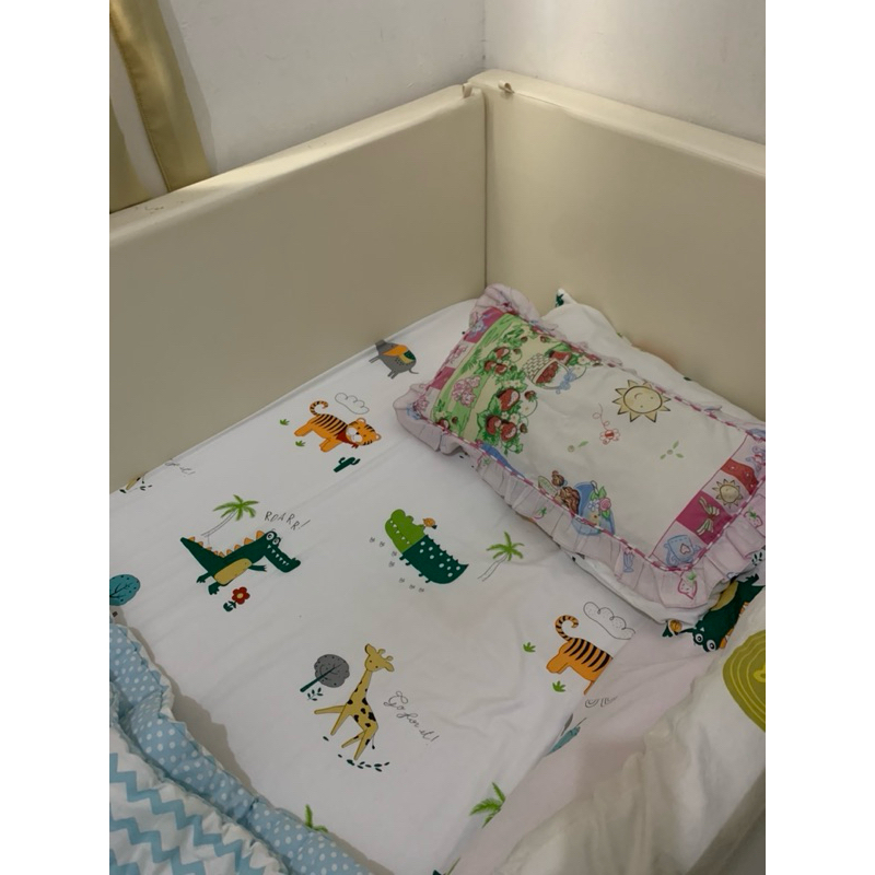 bumper bed little hippo preloved