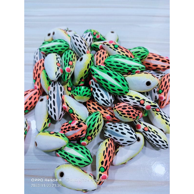 Body soft frog 4,2cm bahan biotex Gold-white