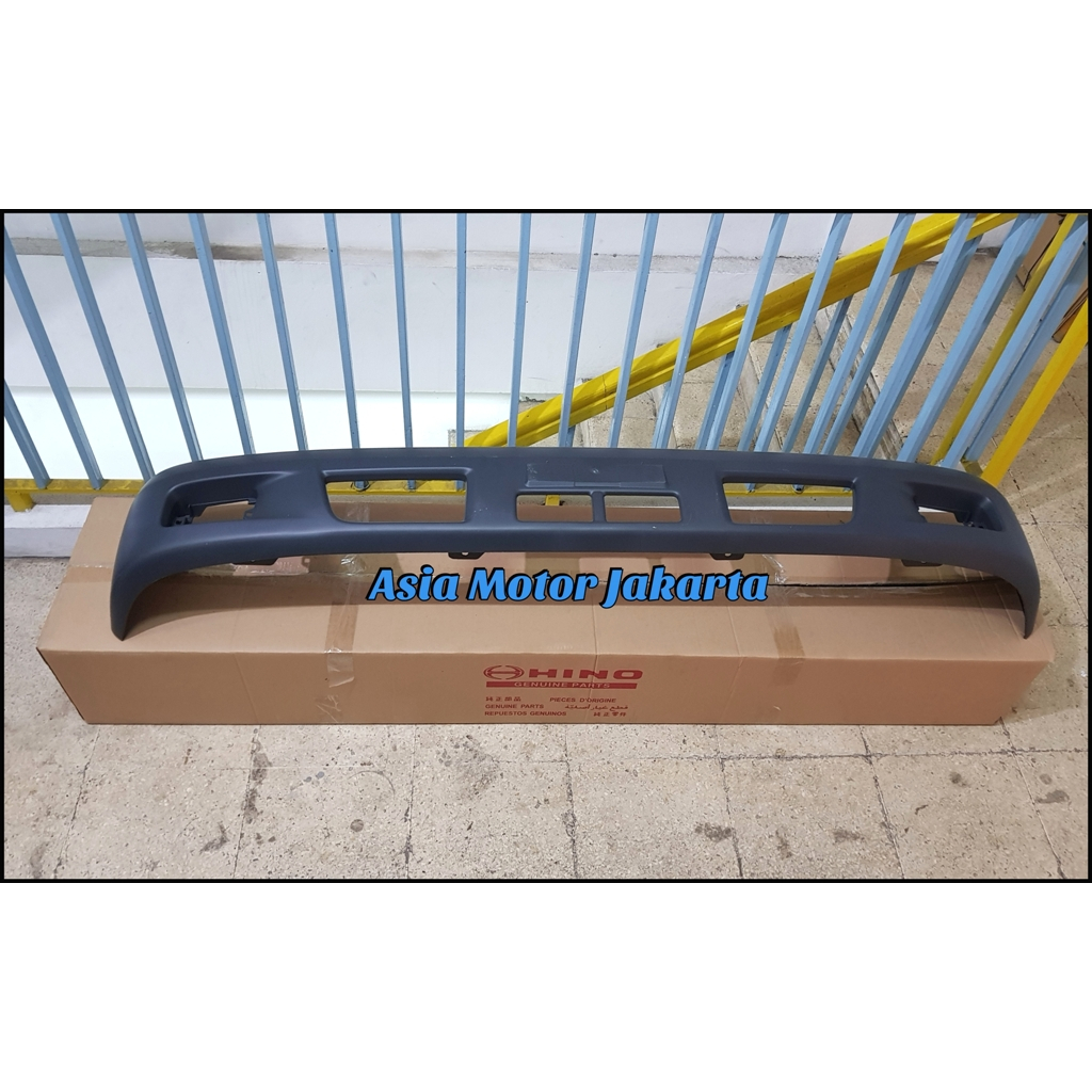 Bemper Depan Asli - Truck Hino Dutro 130HT