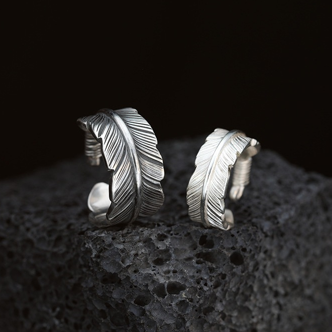 Cincin Bulu Burung Couple - Black and White Bird Feather Open Ring Import / Aksesoris Pasangan Lover