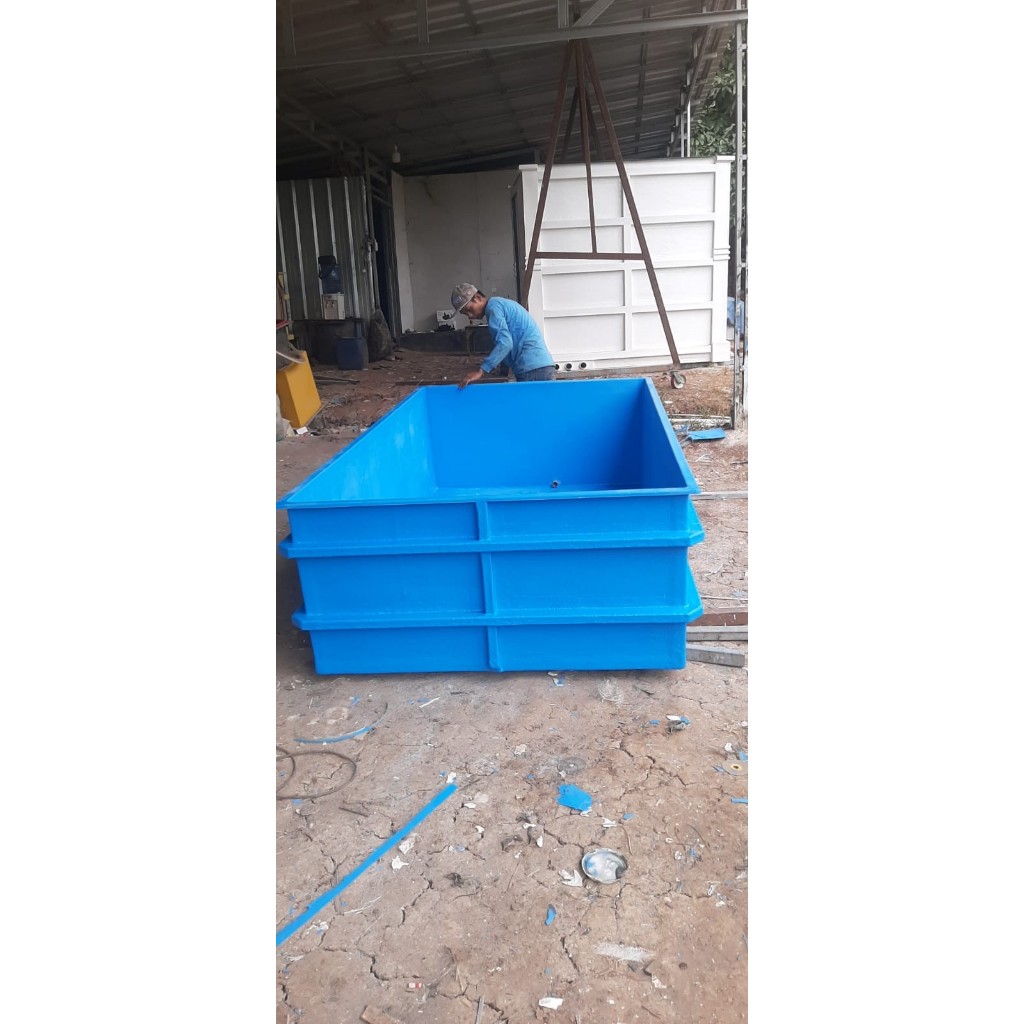 Kolam Ikan / Penampungan Air Fiberglass Dengan Uk.250x150x70 Cm|| Bak air