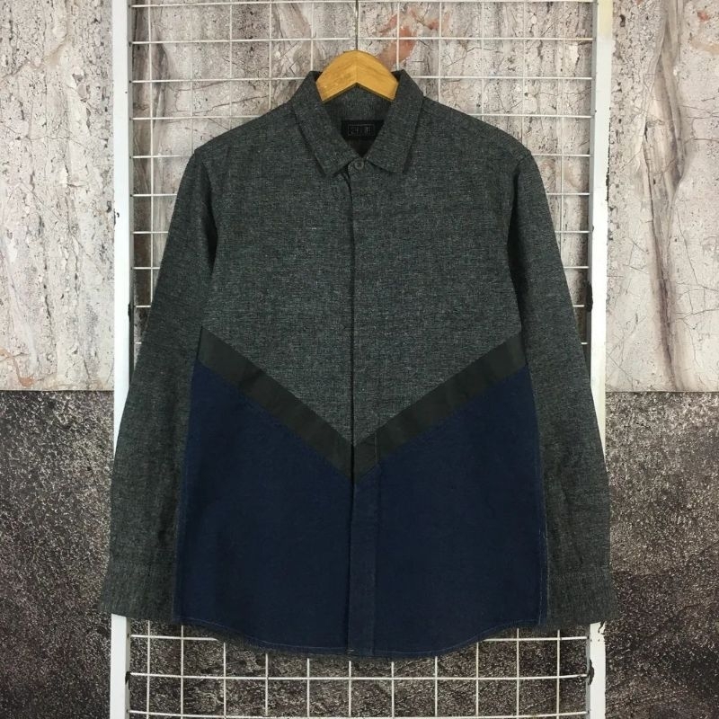 Kemeja Lengan Panjang Pria Motif Slimfit . SDA KF28 Second Bekas Preloved