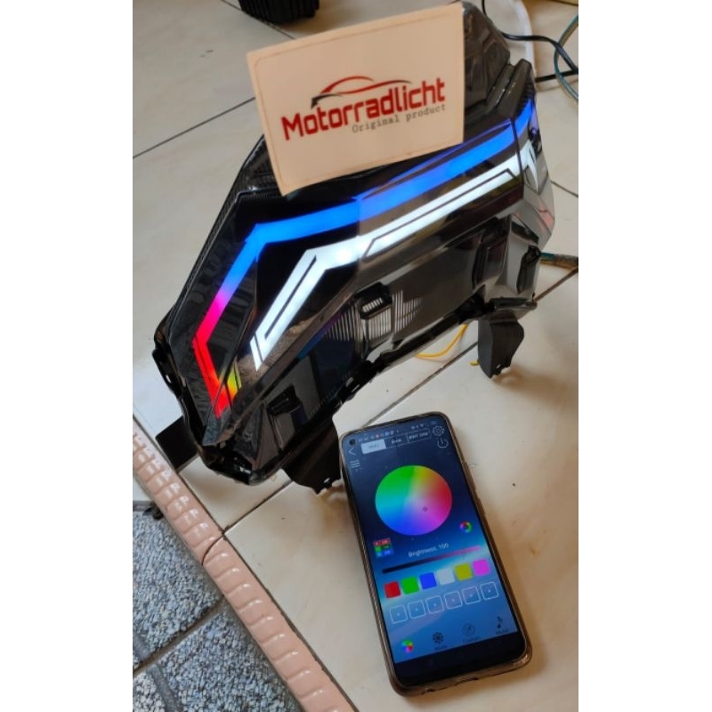 Stoplamp Lezzy Vario 160 Control Android Custom