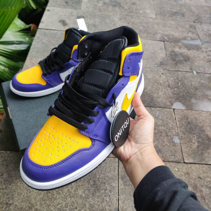 sepatu sneakers basket AJ 1 MID lakers white purple yellow