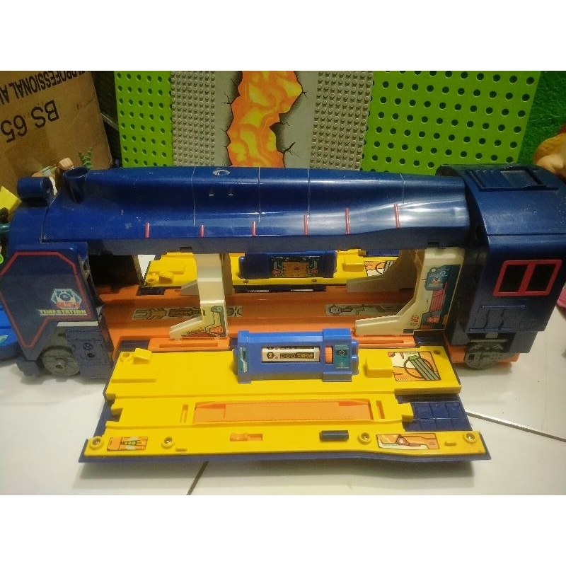 TAKARA TOMY PLARAIL STATION TRAIN