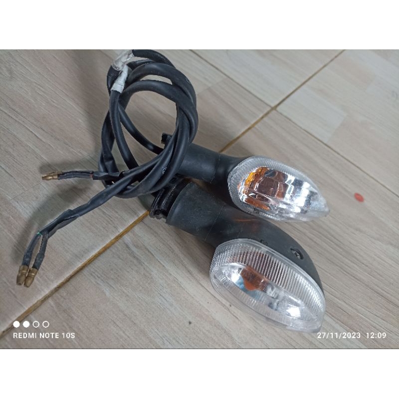 Lampu sein belakang Ori crf/ Vixion new