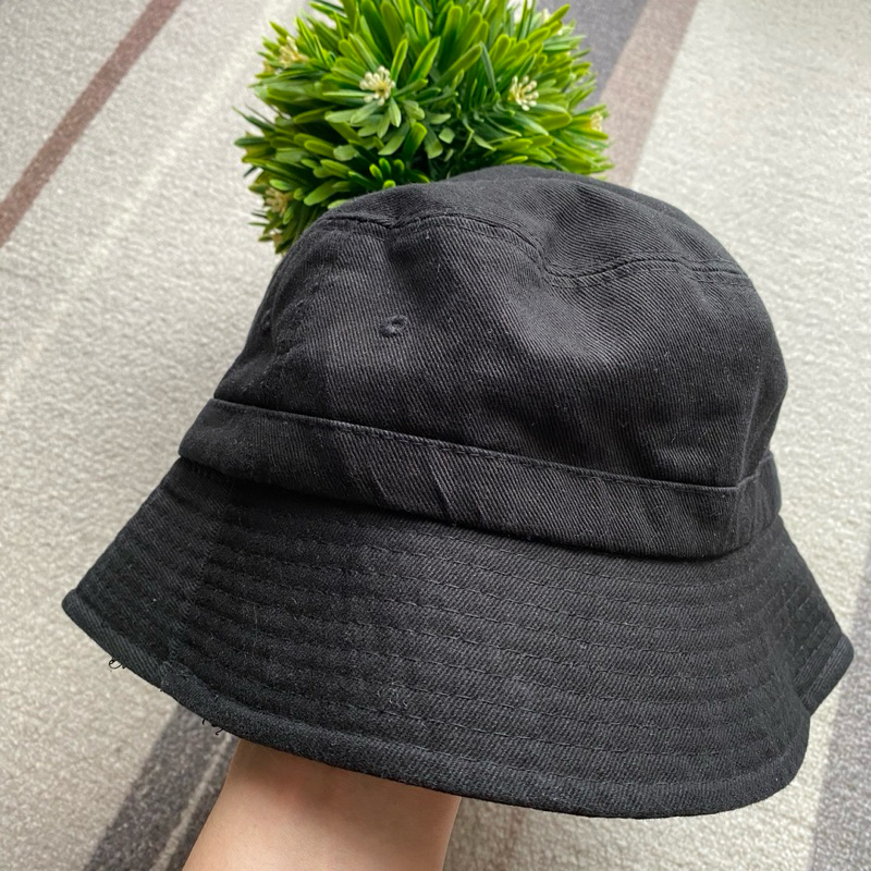 Topi Ember asli made in Korea. Ukuran S-M.