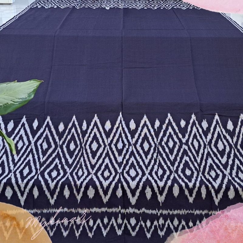 Kain Tenun warna navy dab hitam Batik Motif lancip Kain motif bunga warna coklat Kain Troso Kain jep