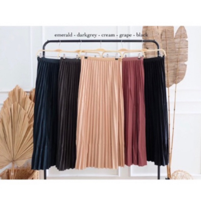 devany skirt / black plisket