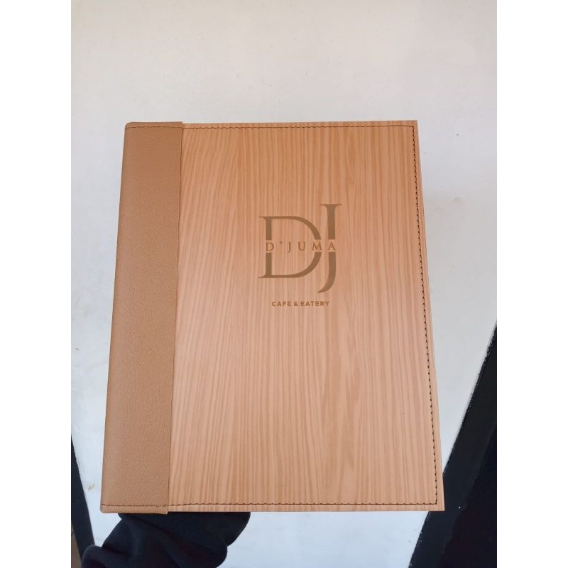 

buku menu bahan hpl motif kayu,custom logo