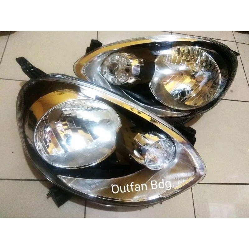 Headlamp Nissan March Facelift 2015