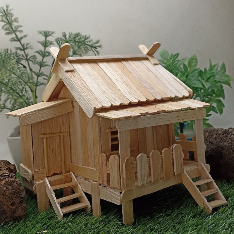 rumah adat Kalimantan Timur stik es krim