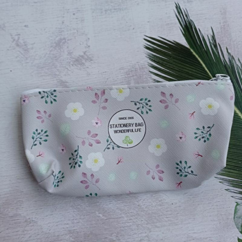 

TEMPAT PENSIL FLORAL PENCIL CASE KOREA AESTHETIC