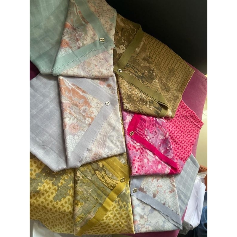 button scraves premium