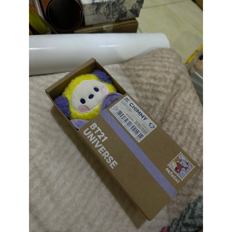chimmy bt21 universe minini standing doll (preloved like new)