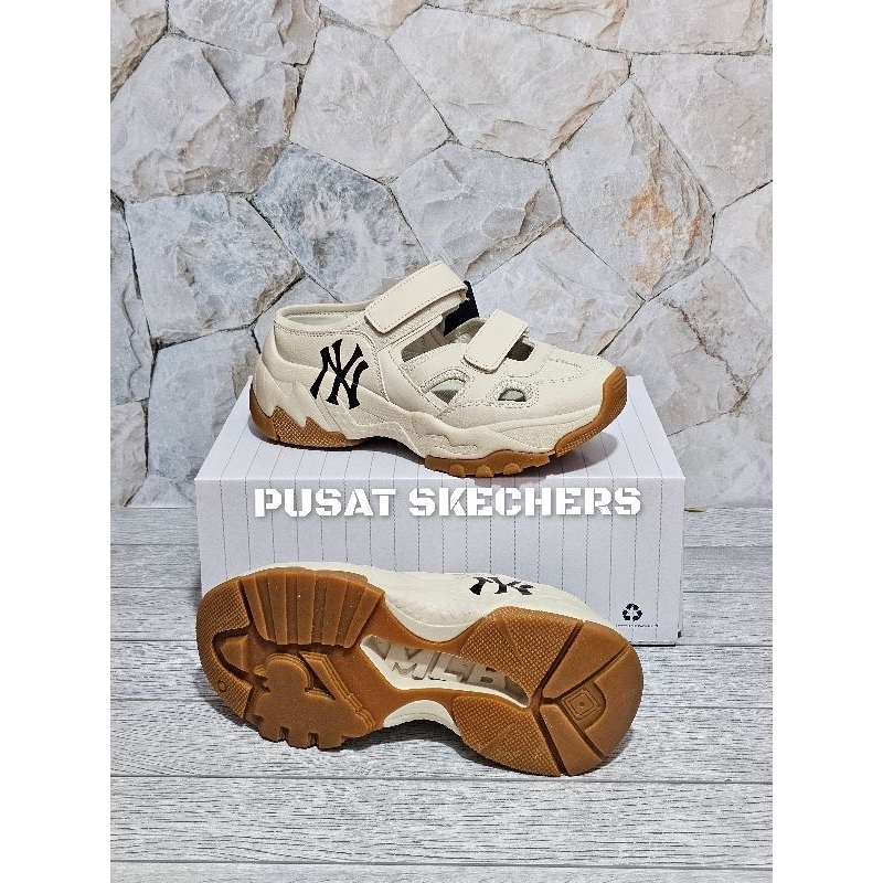 Mlb CHUNKY MASK / SEPATU SANDAL WANITA MLB BIGBALL CHUNKY MASK SLIDE MADE IN VIETNAM