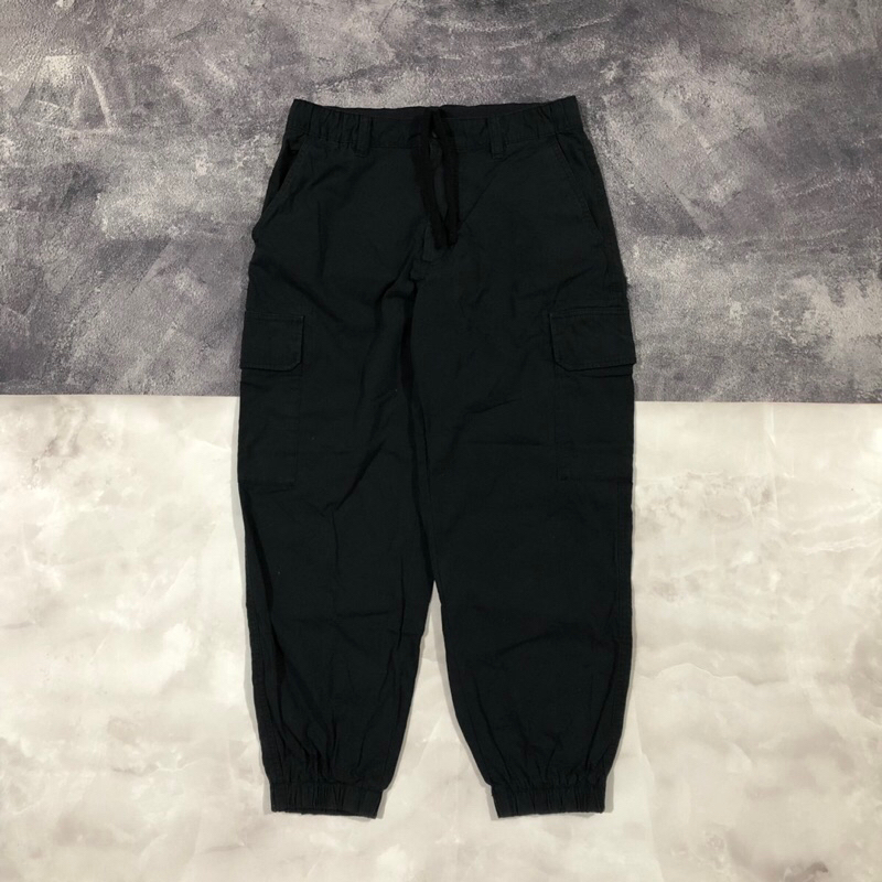 Uniqlo cargo jogger pants