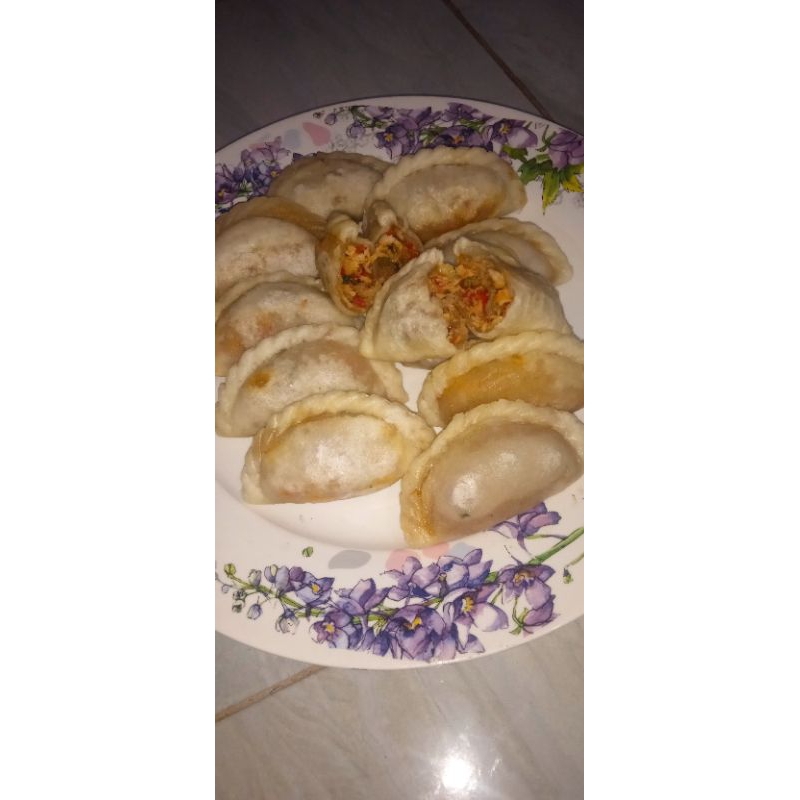 

Cireng isi Ayam Suwir