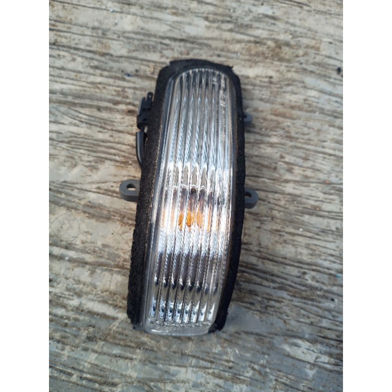 lampu sein spion Yaris Vios Camry Altis bekas pakai second original 2008-2013 KANAN