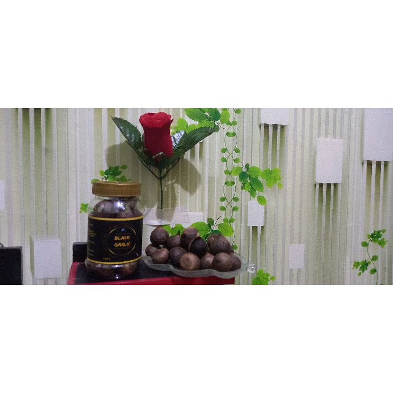 

Black Garlic Bawang Hitam Tunggal (125)Gram