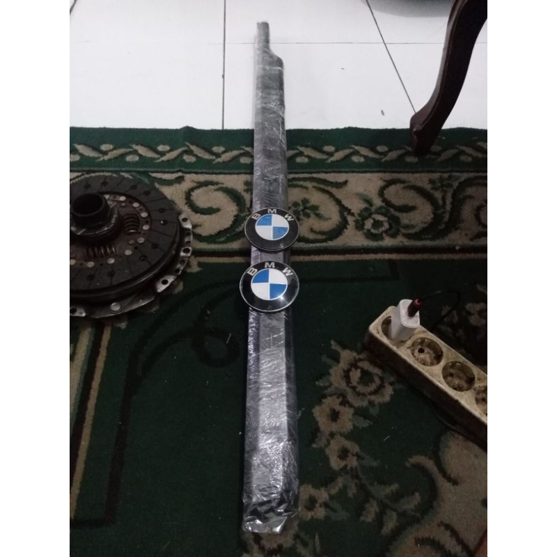 lis moulding dan emblem logo bmw e36