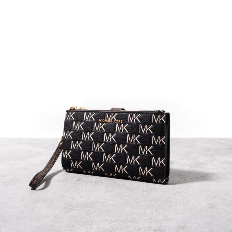 MK Jet set smartphone wallet