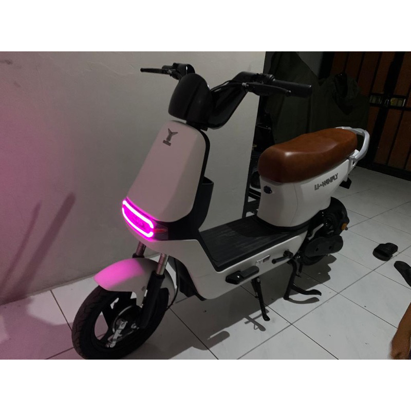 sepeda listrik uwinfly df8