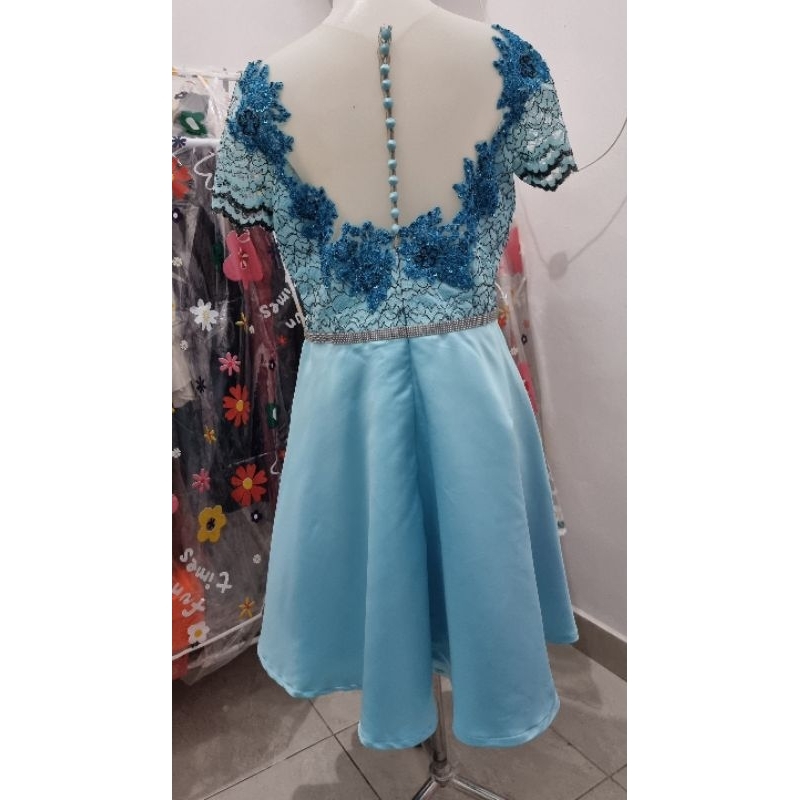 dress party warna biru muda