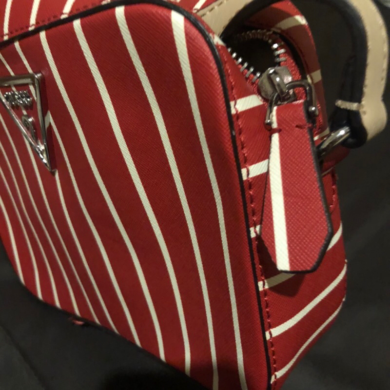 NEW GUESS Stripe Red ORI