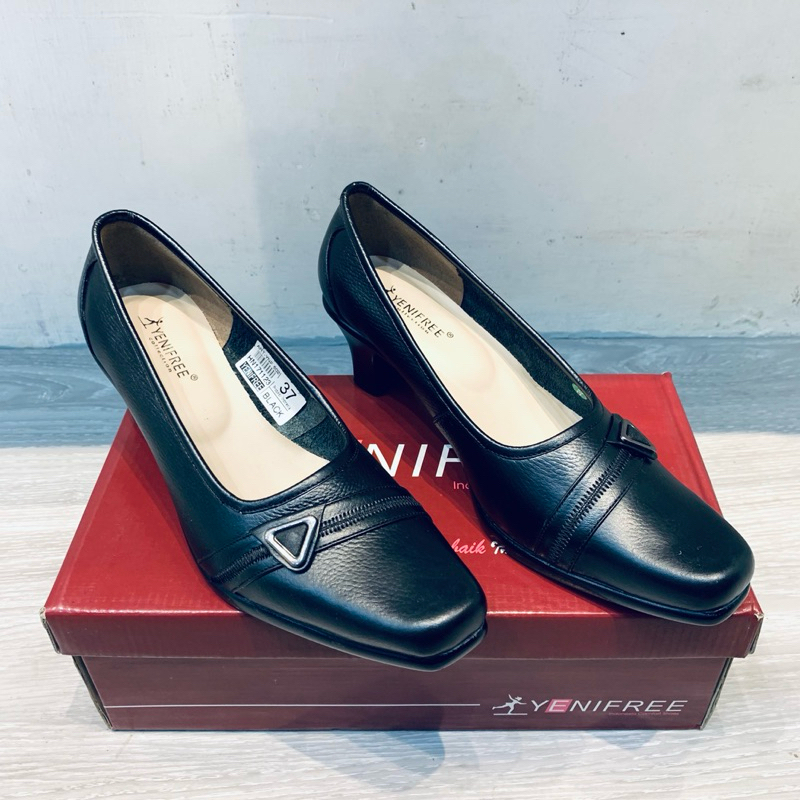 Sepatu Pantofel Wanita / Sepatu Kantor YENIFREE - YNF-602