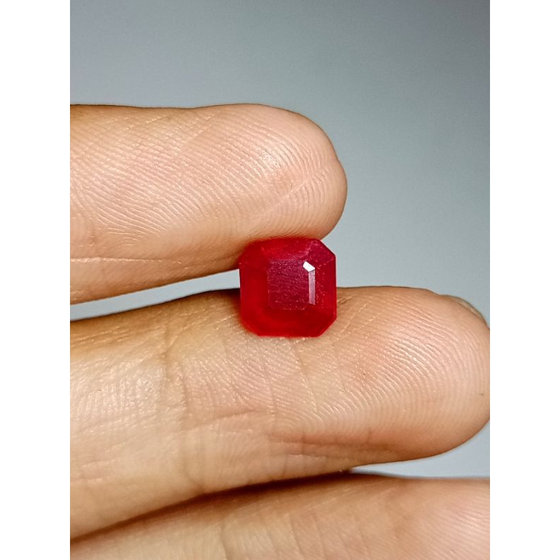 Batu Permata Natural Ruby Pigeon Blood
