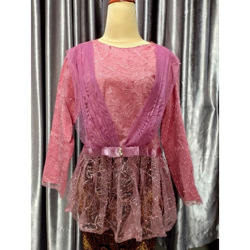 Atasan Kebaya tile V/Kebaya Wisuda