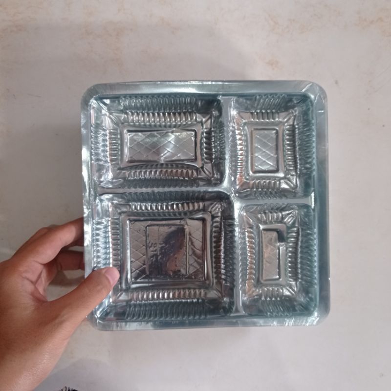 Mika Kotak Nasi Sekat 4