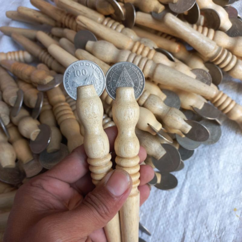 Kerokan Badan Koin Tradisional Koin 100 Gunung