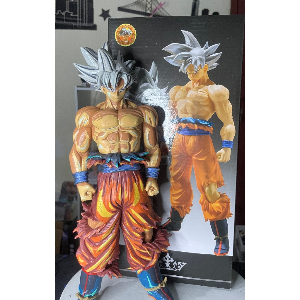 Action Figure Dragon Ball Goku UI Ultra Instinc Figure Dragon Ball Box