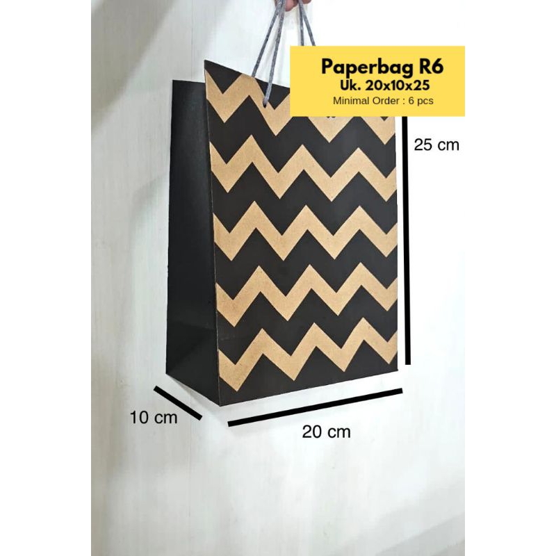 

Paperbag ukuran 20x10x25 Motif Zigzag