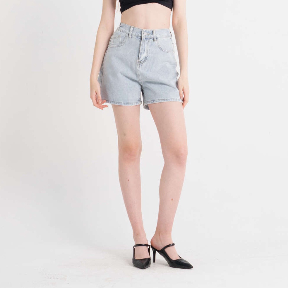 Kode BJS300 This Is April Celana Jeans Wanita Grazia Short Pants - Light denim 283800