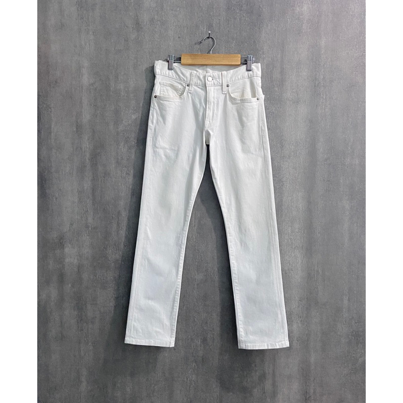 Long Pants UNIQLO Slim Fit Straight / Celana Jeans Pria / Size 28