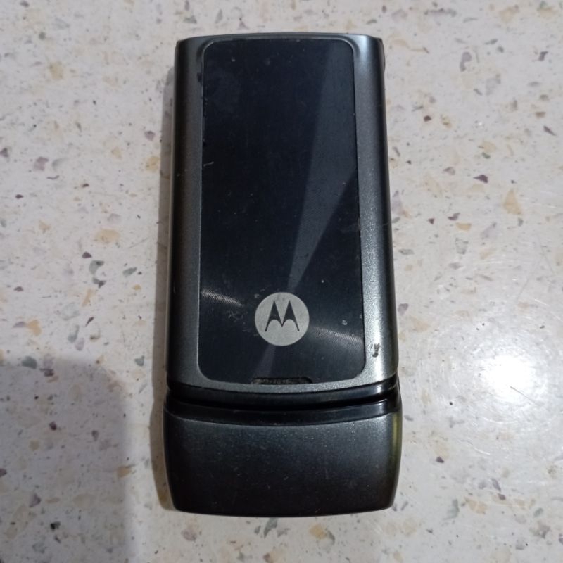 Handphone Motorola W355 normal